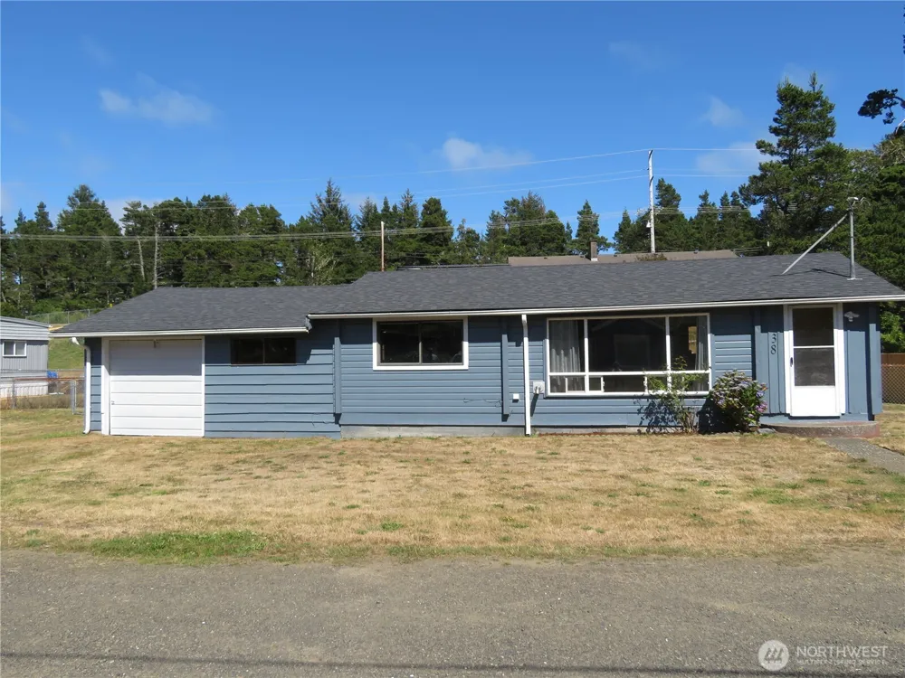 38 Linder Lane Westport, WA 98595