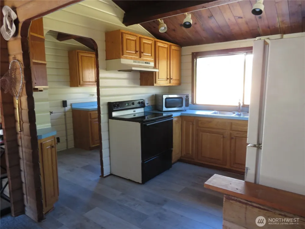 38 Linder Lane Westport, WA 98595
