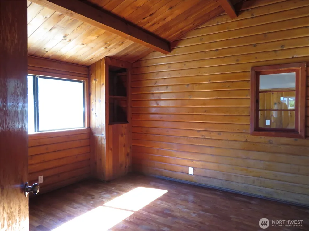 38 Linder Lane Westport, WA 98595