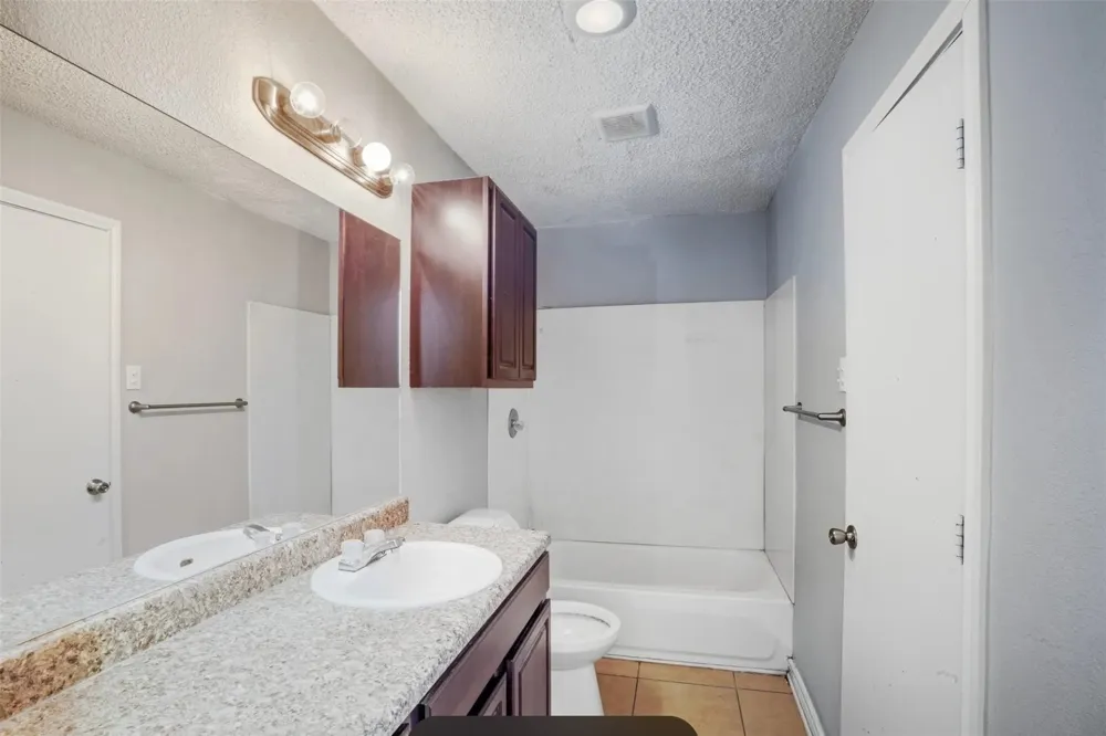 150 S Main Street #206 Euless, TX 76040
