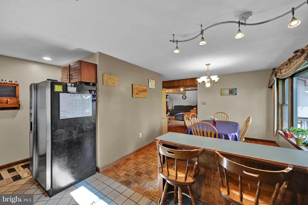 41 KENNEDY DRIVE Drums, PA 18222