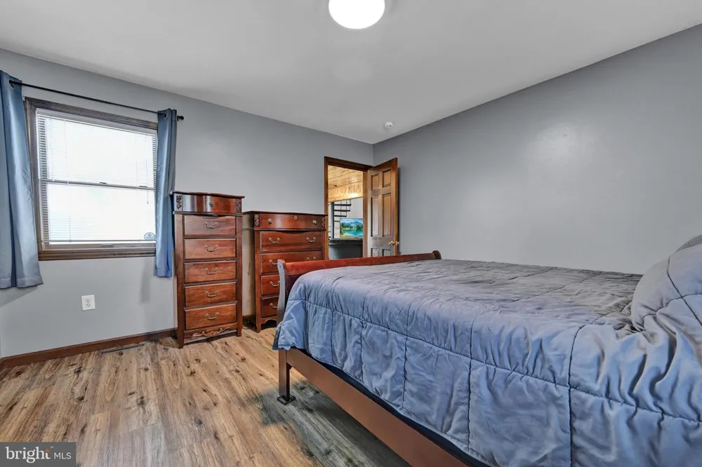 41 KENNEDY DRIVE Drums, PA 18222