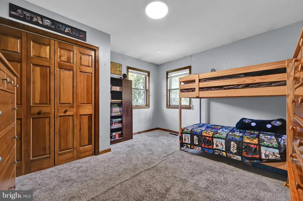 41 KENNEDY DRIVE Drums, PA 18222