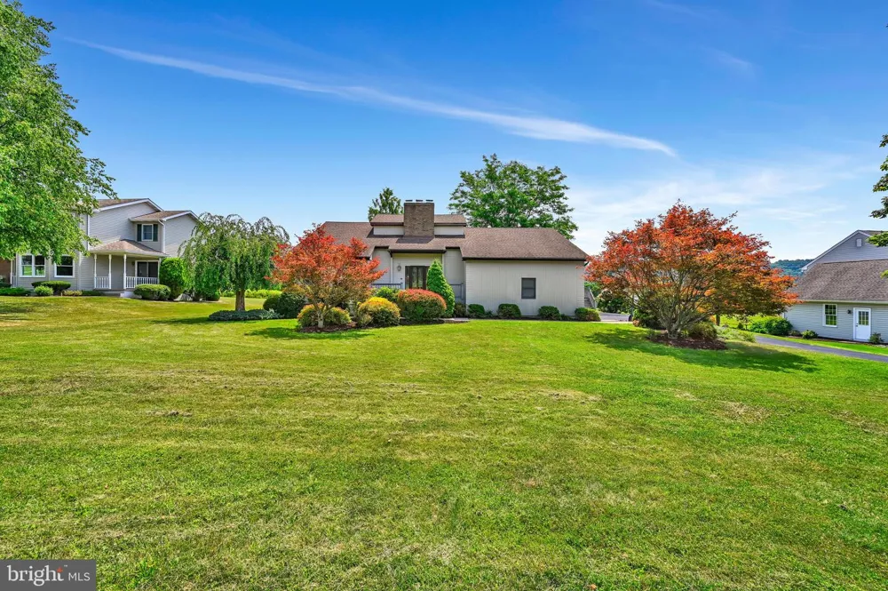 41 KENNEDY DRIVE Drums, PA 18222