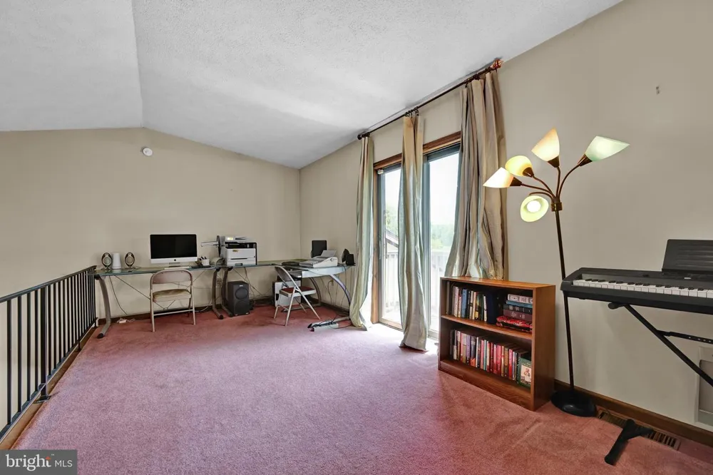 41 KENNEDY DRIVE Drums, PA 18222