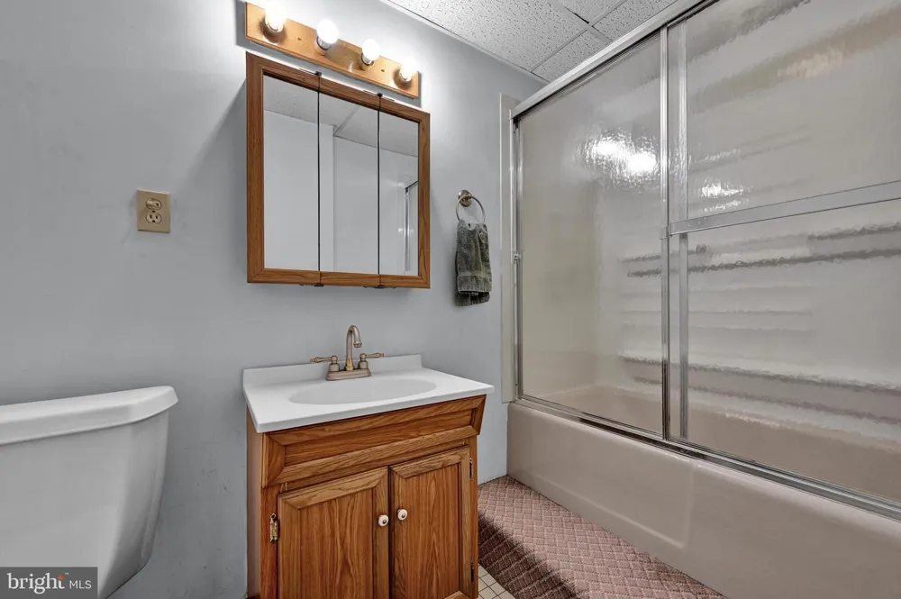 41 KENNEDY DRIVE Drums, PA 18222