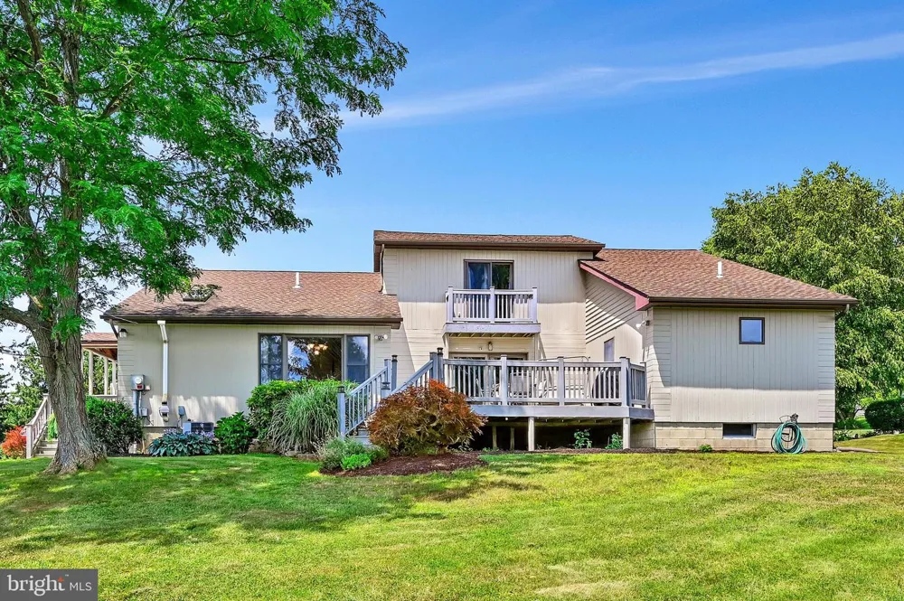 41 KENNEDY DRIVE Drums, PA 18222