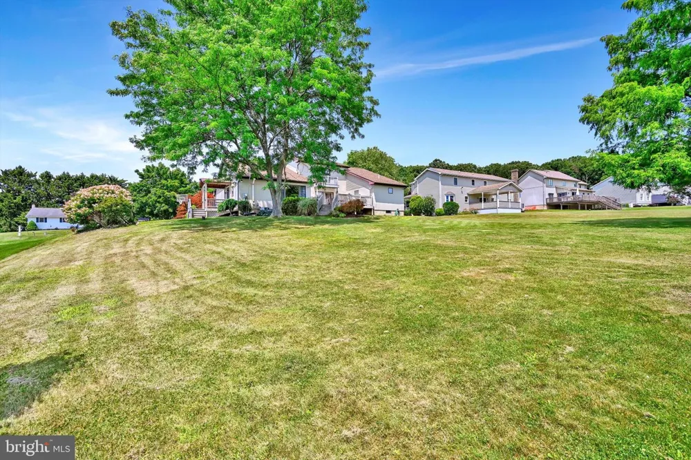41 KENNEDY DRIVE Drums, PA 18222