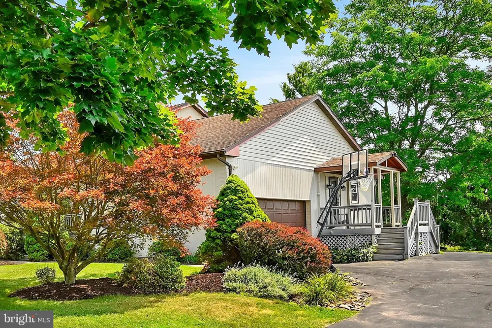 41 KENNEDY DRIVE Drums, PA 18222