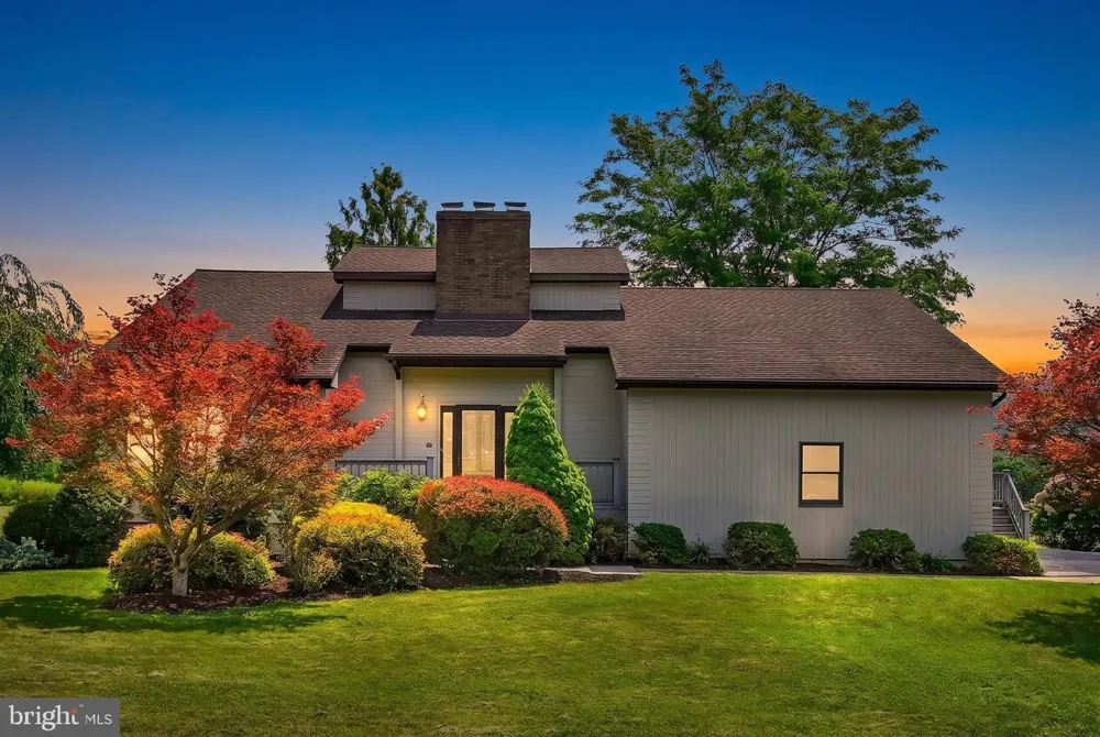 41 KENNEDY DRIVE Drums, PA 18222