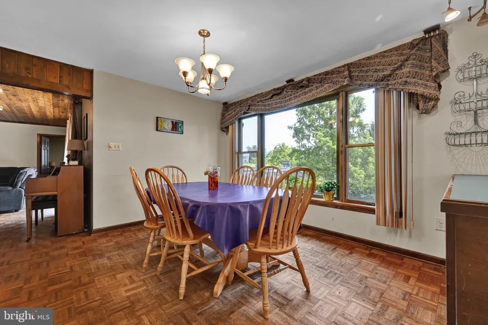 41 KENNEDY DRIVE Drums, PA 18222