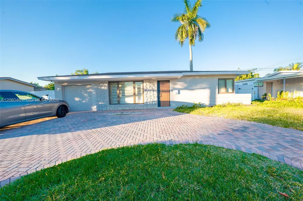 1221 W Camino Real #1221 Boca Raton, FL 33486