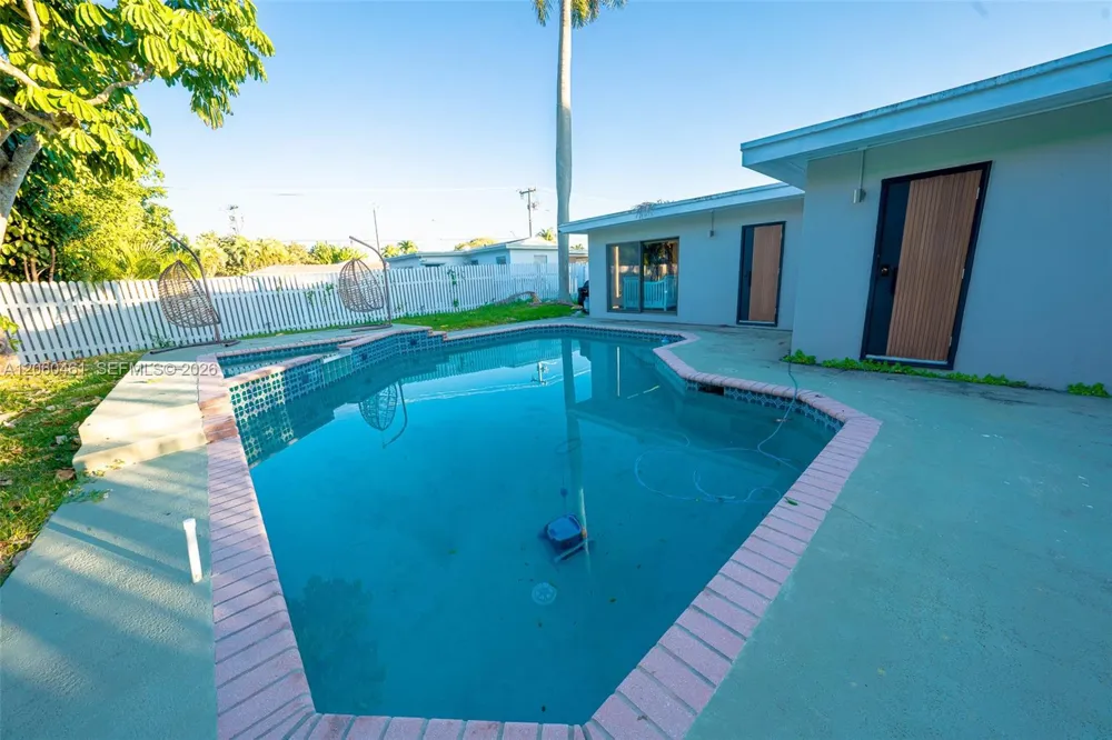 1221 W Camino Real #1221 Boca Raton, FL 33486