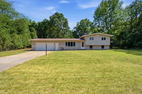 2580 Locust Lane