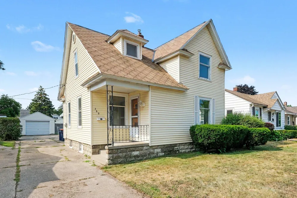 360 W 18th Street Holland, MI 49423