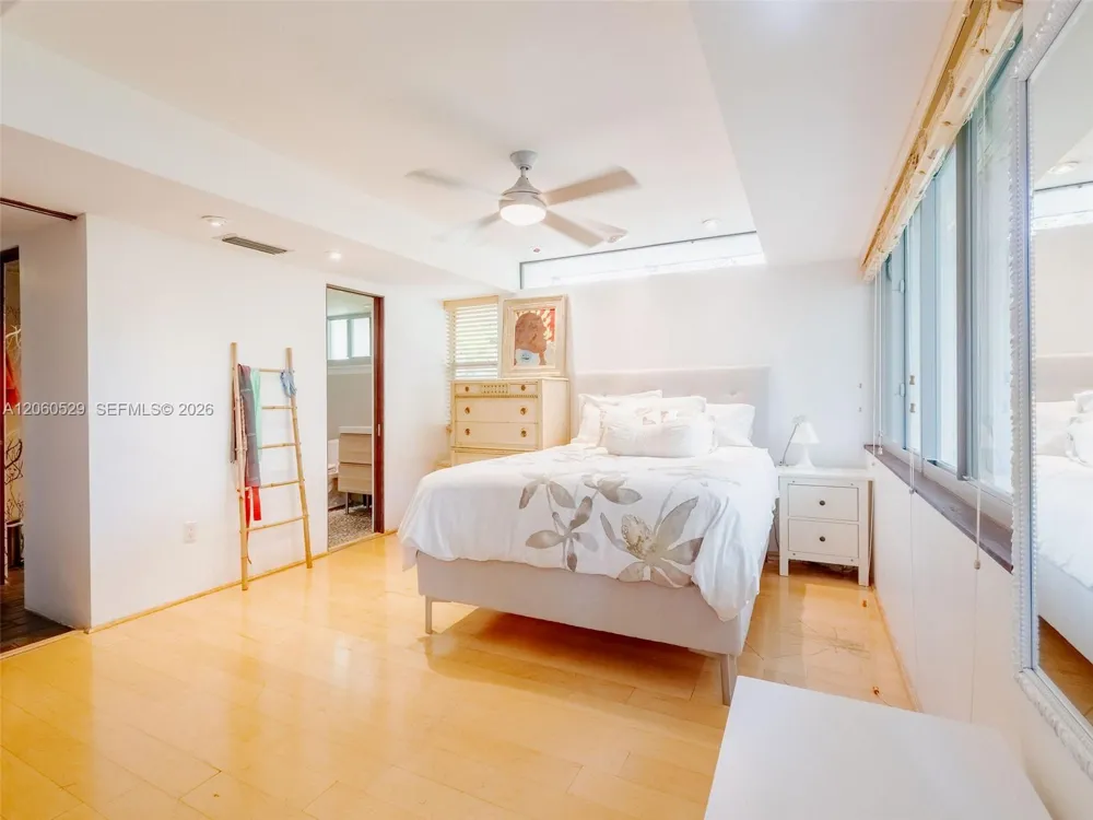 2250 NE 201st St #0 Miami, FL 33180