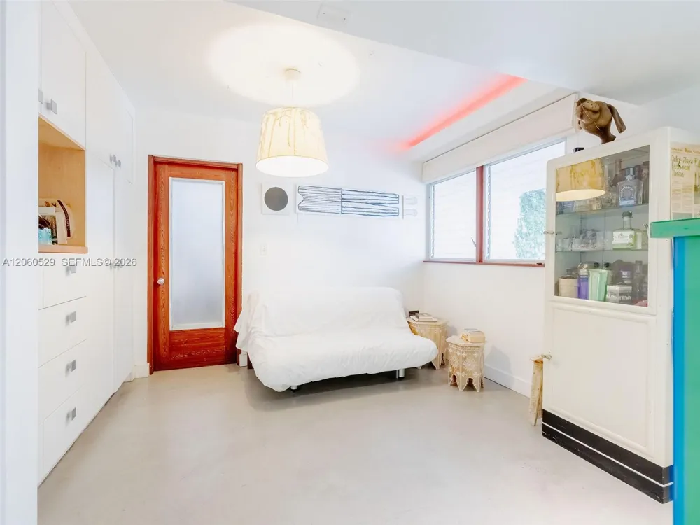 2250 NE 201st St #0 Miami, FL 33180