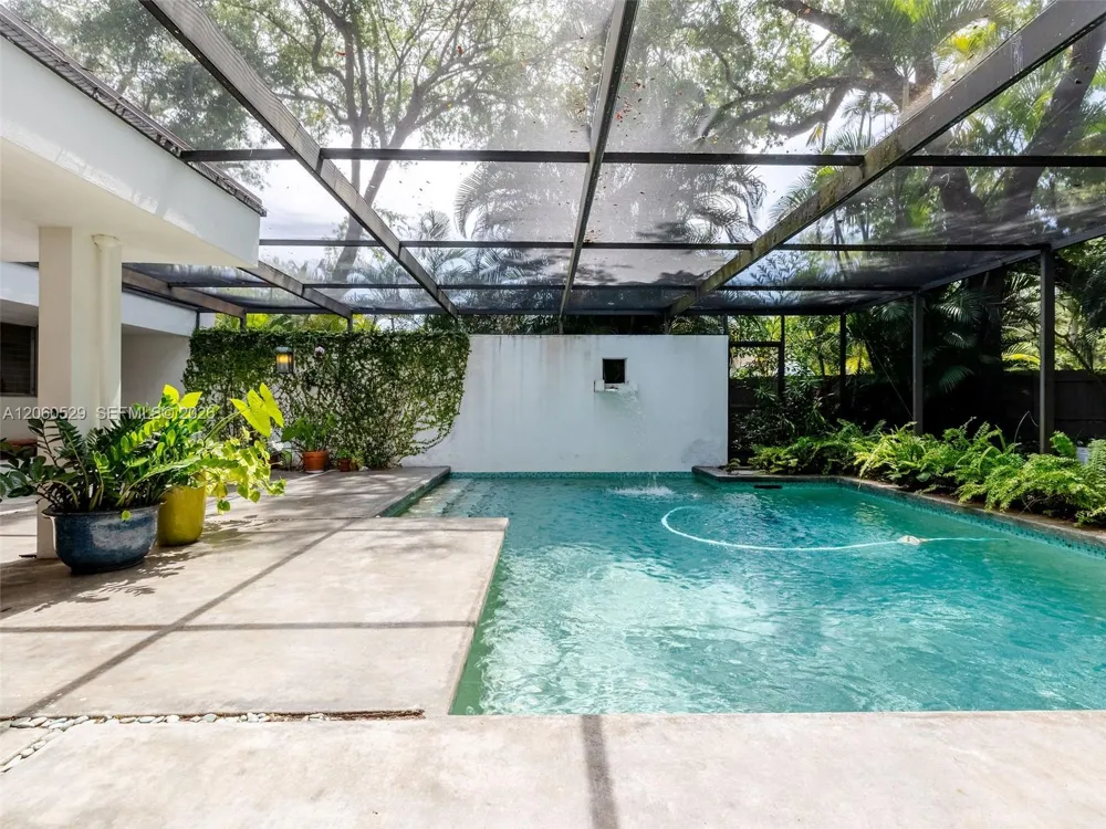 2250 NE 201st St #0 Miami, FL 33180
