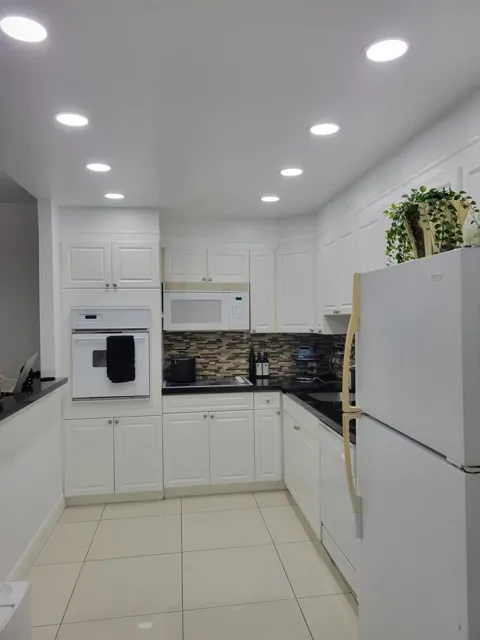 19370 COLLINS AVENUE #623