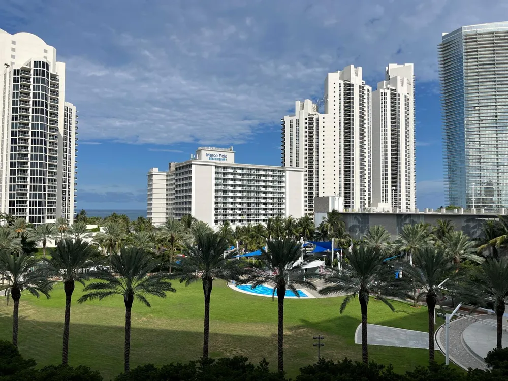 19370 COLLINS AVENUE #623 Sunny Isles Beach, FL 33160