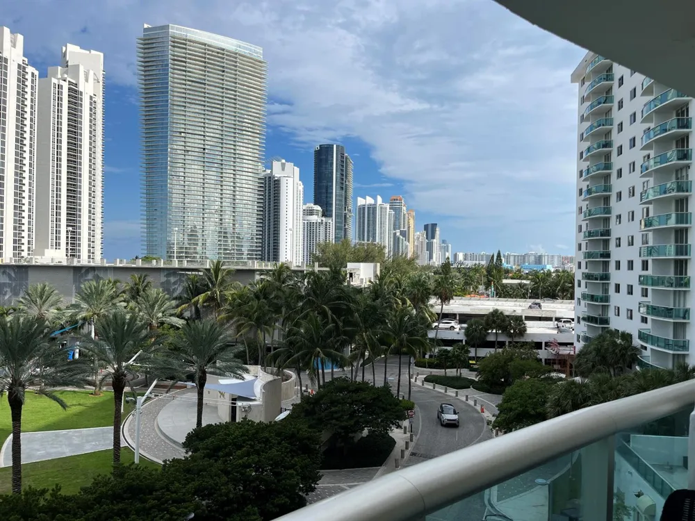 19370 COLLINS AVENUE #623 Sunny Isles Beach, FL 33160