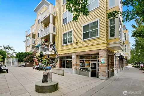 2901 NE Blakeley Street #306