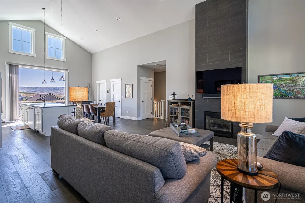 250 Bobcat Lane Chelan, WA 98816