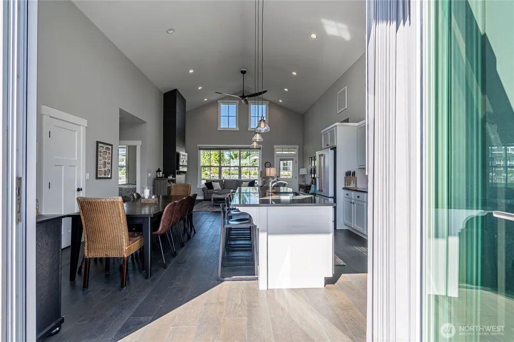 250 Bobcat Lane Chelan, WA 98816