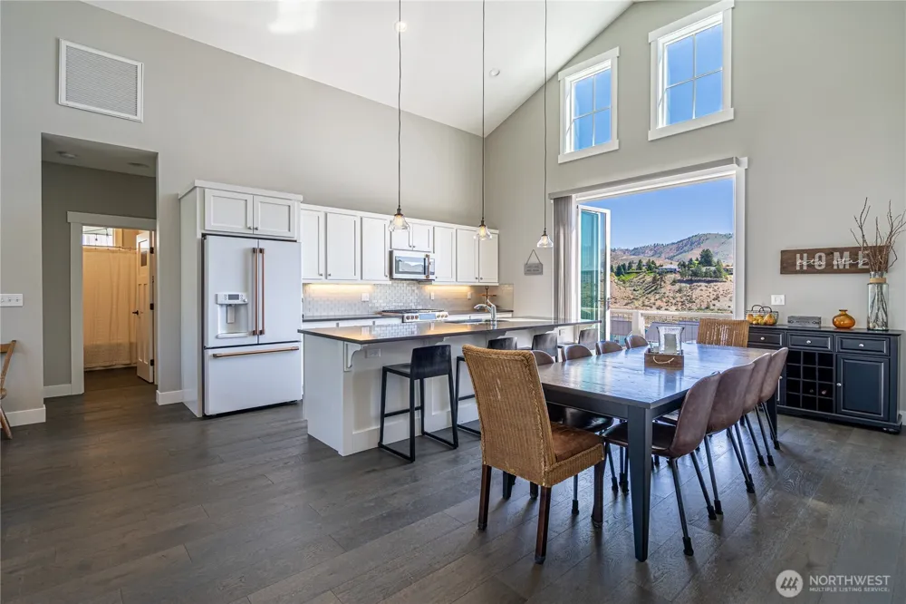 250 Bobcat Lane Chelan, WA 98816