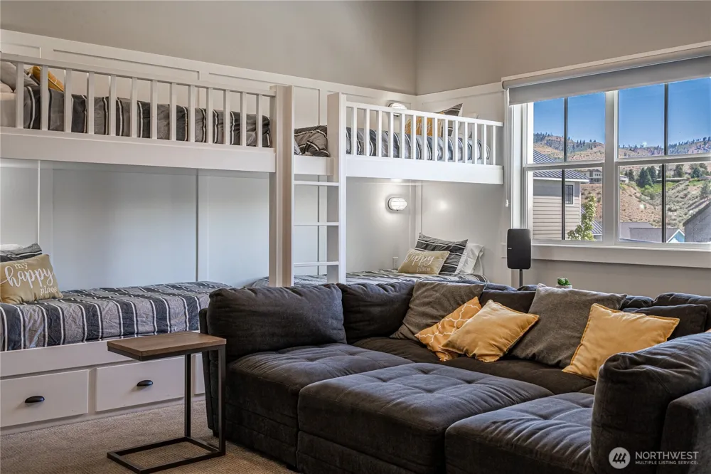 250 Bobcat Lane Chelan, WA 98816