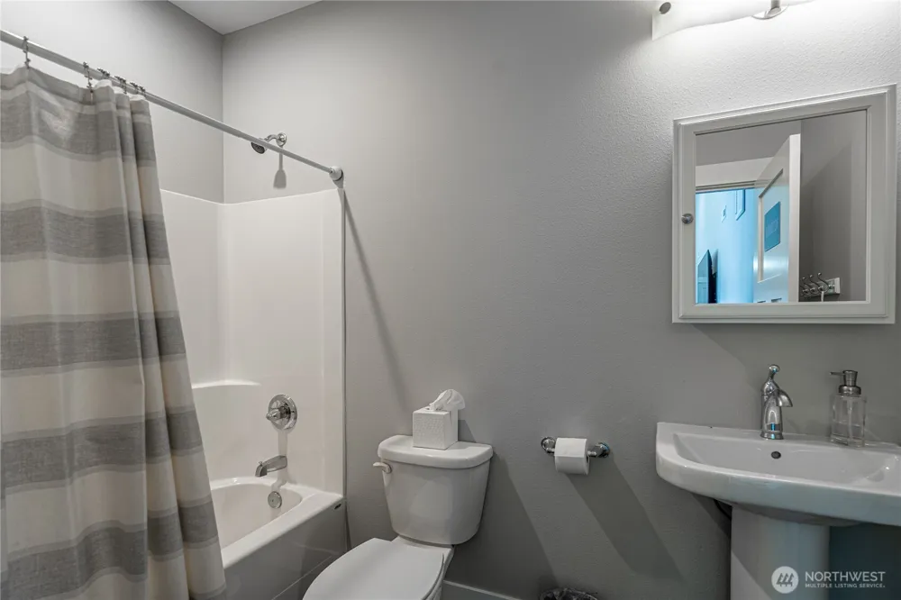 250 Bobcat Lane Chelan, WA 98816