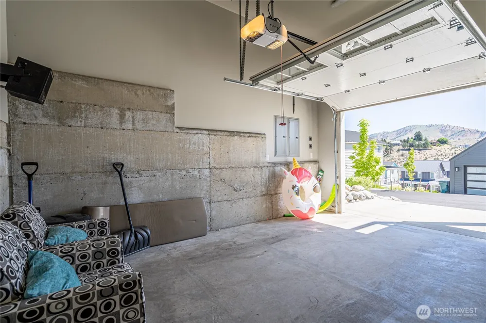 250 Bobcat Lane Chelan, WA 98816