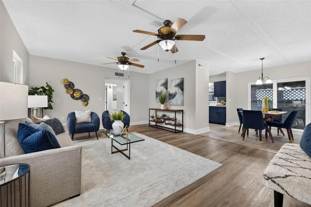 1190 RUE DES CHATEAUX #1A St Petersburg, FL 33707