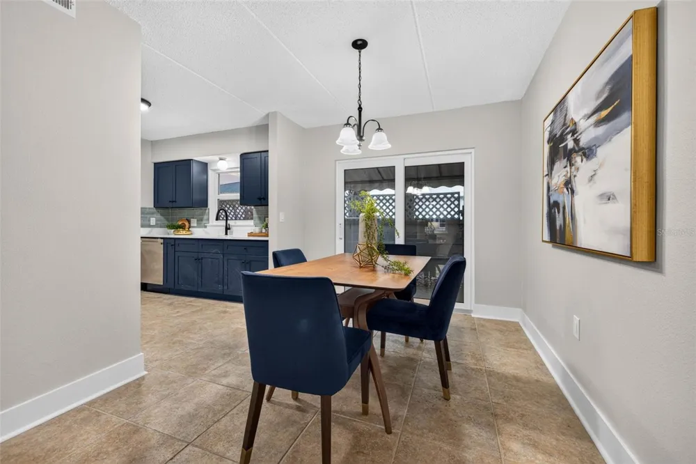 1190 RUE DES CHATEAUX #1A St Petersburg, FL 33707