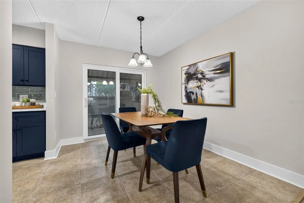 1190 RUE DES CHATEAUX #1A St Petersburg, FL 33707