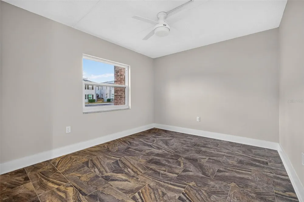 1190 RUE DES CHATEAUX #1A St Petersburg, FL 33707