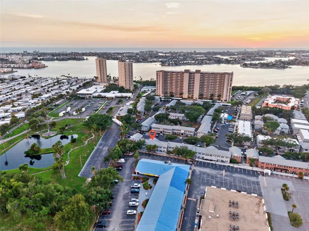1190 RUE DES CHATEAUX #1A St Petersburg, FL 33707