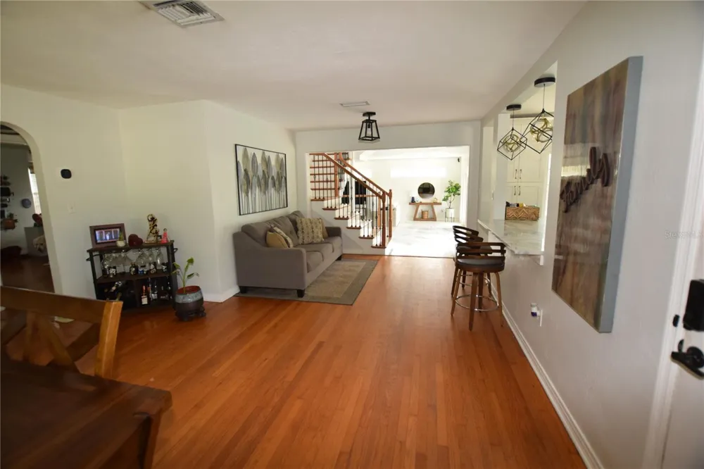 924 BOARDMAN STREET Orlando, FL 32804