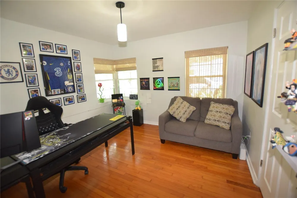 924 BOARDMAN STREET Orlando, FL 32804