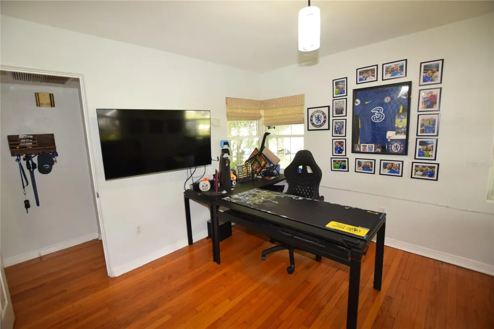 924 BOARDMAN STREET Orlando, FL 32804