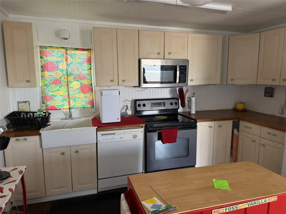 111 Dorsett Road Palacios, TX 77465