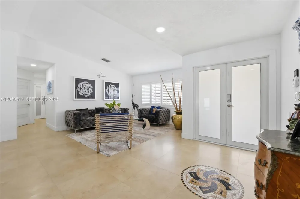 323 NW 136th Pl Miami, FL 33182