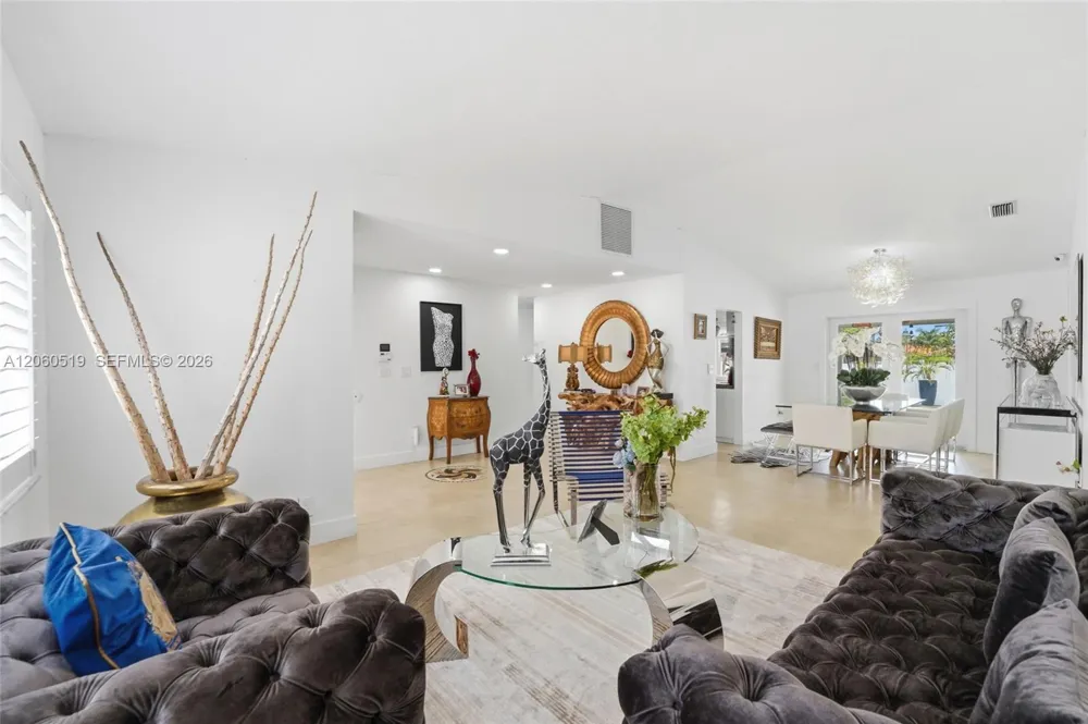 323 NW 136th Pl Miami, FL 33182