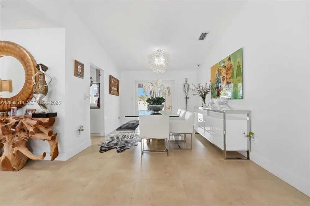 323 NW 136th Pl Miami, FL 33182