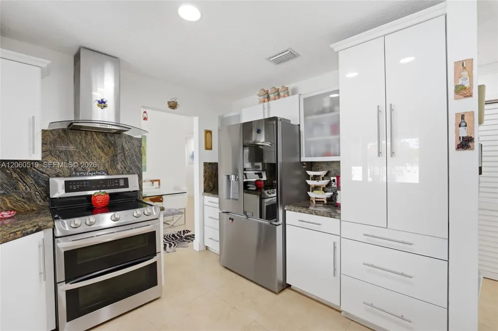 323 NW 136th Pl Miami, FL 33182