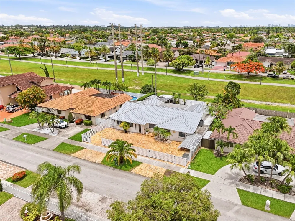 323 NW 136th Pl Miami, FL 33182