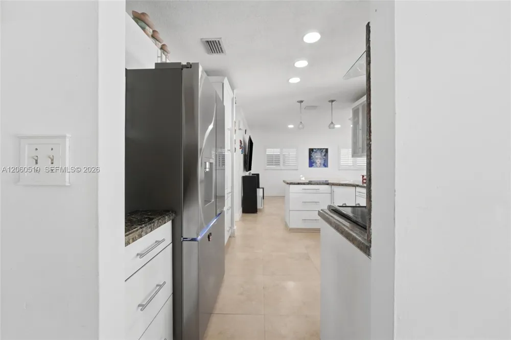 323 NW 136th Pl Miami, FL 33182