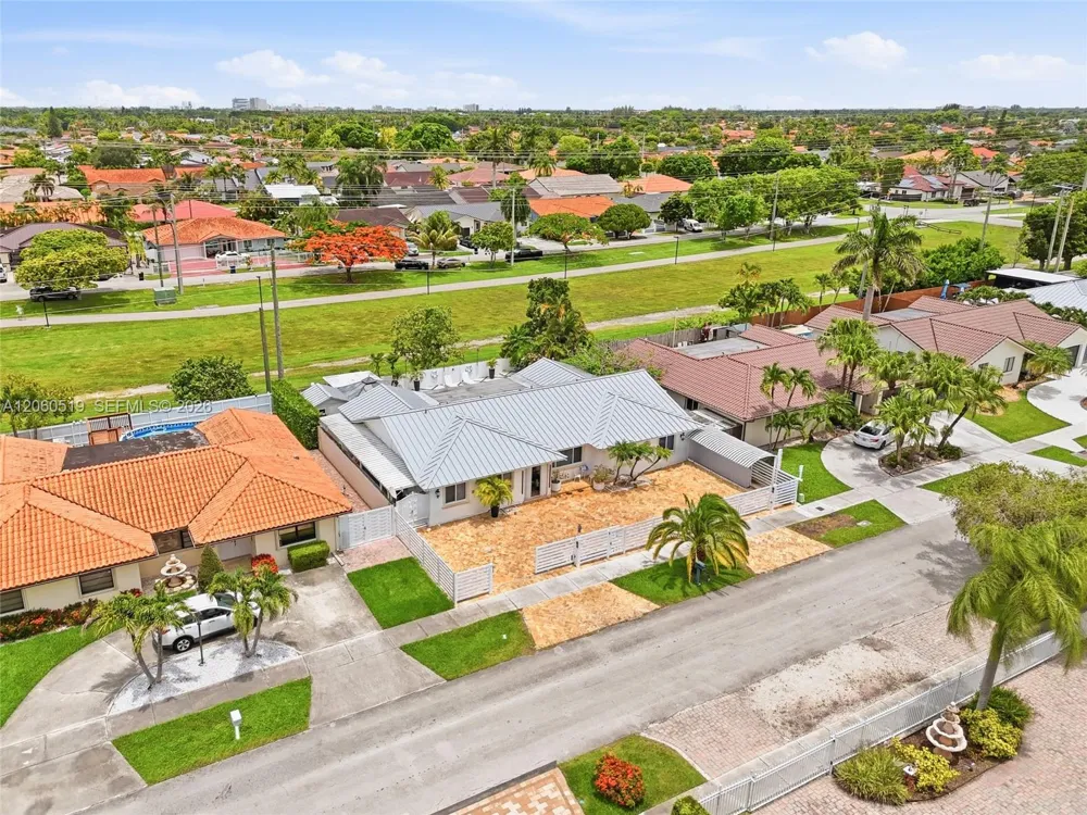 323 NW 136th Pl Miami, FL 33182