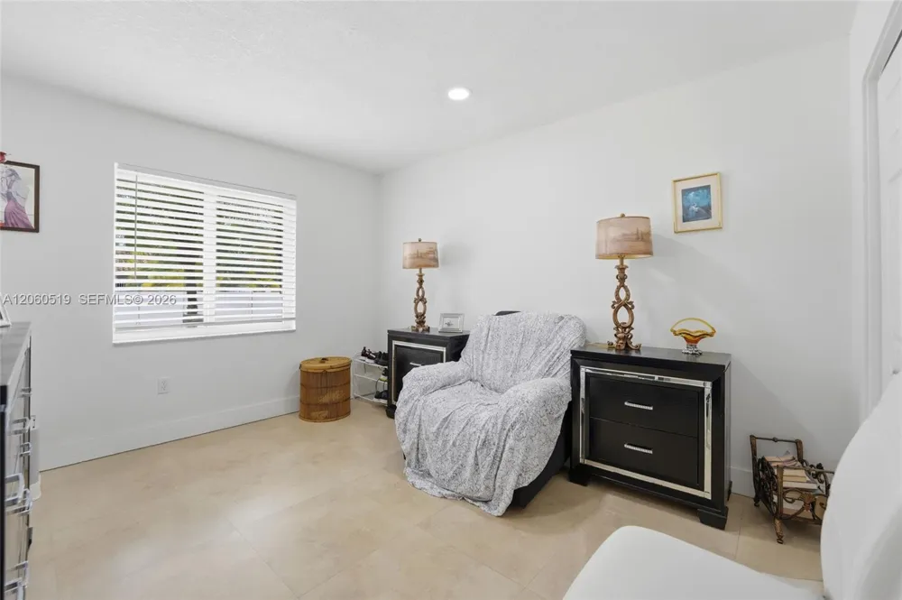 323 NW 136th Pl Miami, FL 33182