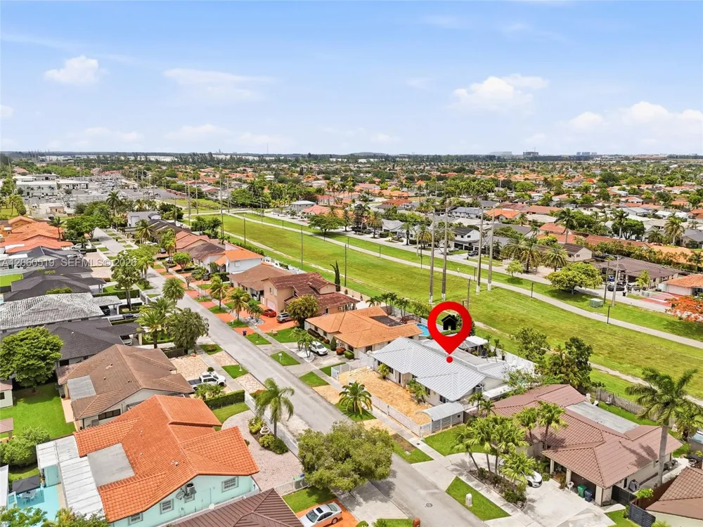 323 NW 136th Pl Miami, FL 33182